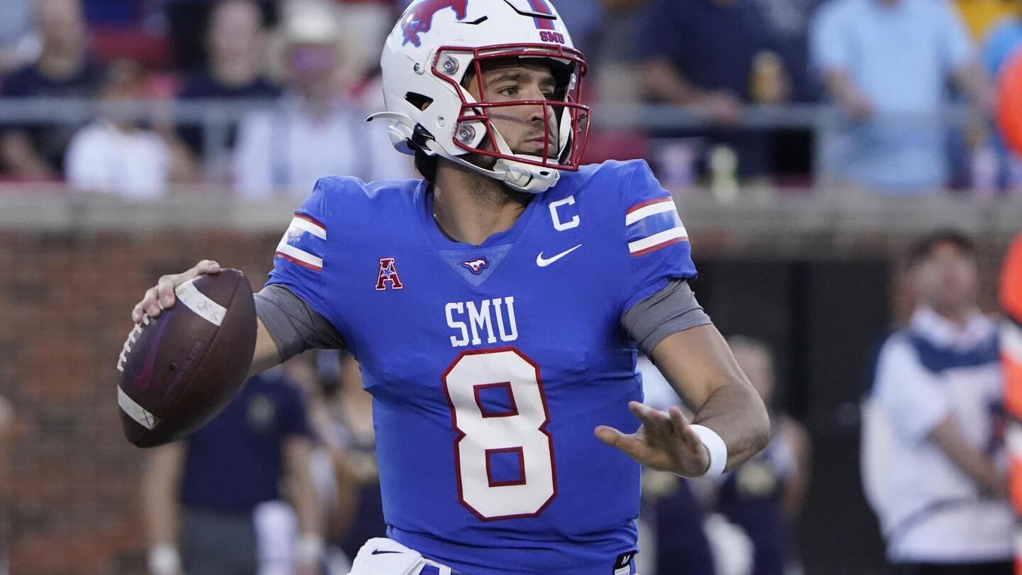 SMU QB Tanner Mordecai says he s transferring to Wisconsin AP News